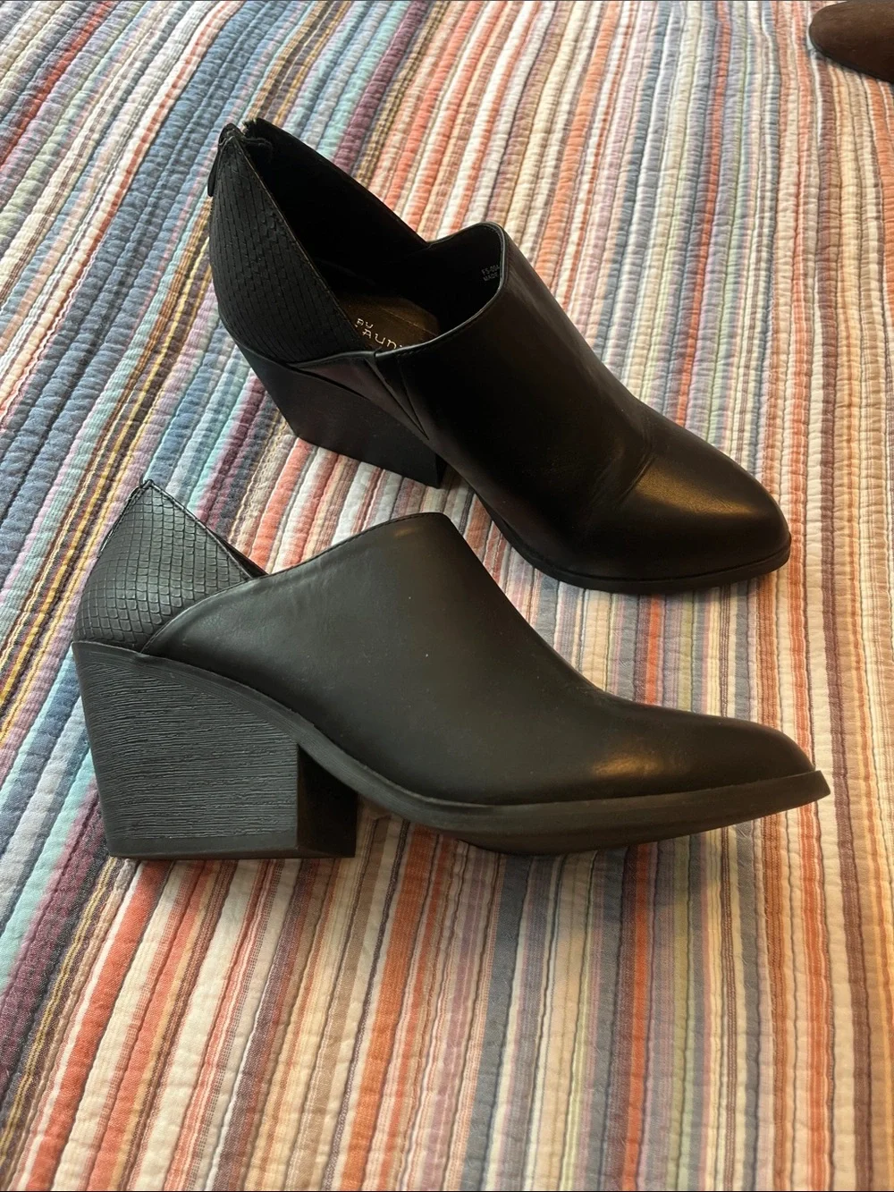 CL by Laundry womens size 9 black wedge shoes with zip heel
